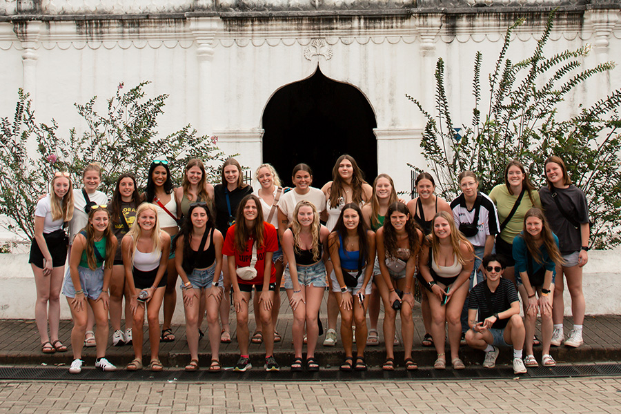 From soccer to Blue Zones: Women’s soccer team immerses in Costa Rican culture